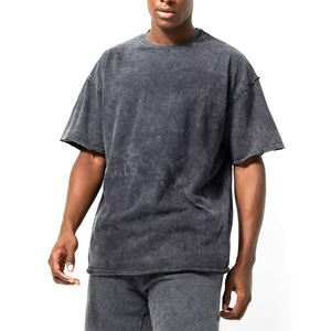 Meilleure vente Ensemble short de sport pour hommes avec logo personnalisé délavé à l'acide respirant solide séchage rapide vêtements d'été taille personnalisée - Product Image 3