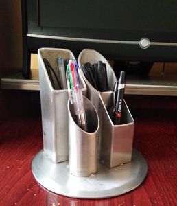 Round shaped metal <b>pen</b> <b>holder</b> for functional workspace setup with durable long lasting desk accessory style - Product Image 1