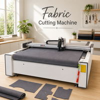 Machine de découpe automatique de tissus CNC avec table de convoyage pour l'industrie du vêtement et du textile