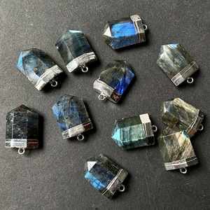 Collier pendentif en pierre de labradorite polie de style vintage Cadeau de bijoux en cristal plaqué or ou argent - Product Image 5