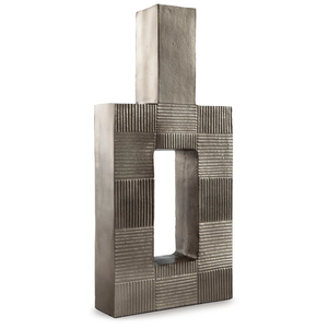 Jarrón de Mesa de Metal Hecho a Mano Chilton con Acabado Plateado Pulido y Adorno Floral Dorado para un Interior Moderno y Sofisticado - Product Image 3