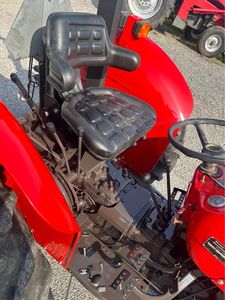 Tractor agrícola MF 240 | 50HP | Bajo consumo de combustible | Mantenimiento confiable y fácil - Product Image 5