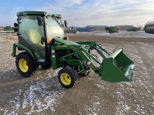 2024 JOHNN DEERE 2025R | Johnn Deeree 2025R d'occasion avec tracteur à chargeuse frontale à vendre - Product Image 6