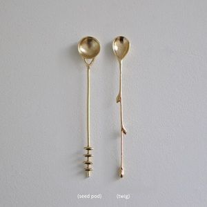 Cuillère en cuivre pur faite à la main avec motif de vigne florale et gaufrage doré pour une consommation quotidienne au prix de gros - Product Image 6