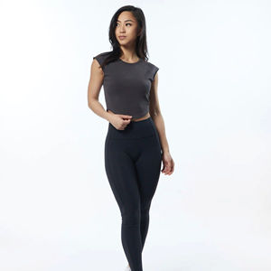 À la mode Sexy O cou femmes Crop T-Shirt sans manches couleur unie tricot côte corps-étreinte basique décontracté été haut Design - Product Image 4