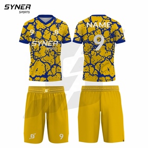 Ropa de fútbol de alta calidad para hombres, de secado rápido de poliéster 100% uniforme de fútbol, patrón sólido, logotipo personalizado, conjunto de uniforme de fútbol para adultos - Product Image 2