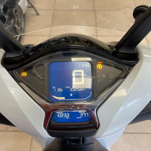 Pour scooter à essence Honda SH 150 - Product Image 2