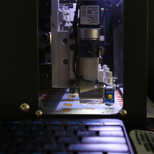 Machine de découpe numérique automatique à 3 lames DARUI S7 à prix abordable pour étiquettes en rouleau, avec engrenage motorisé et refendage/rembobinage écologique - Product Image 4