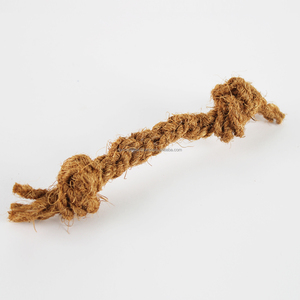 Un juguete duradero de cuerda de cáscara de coco que fomenta la masticación saludable, limpia los dientes y las encías, y promueve la mejora del comportamiento. - Product Image 3