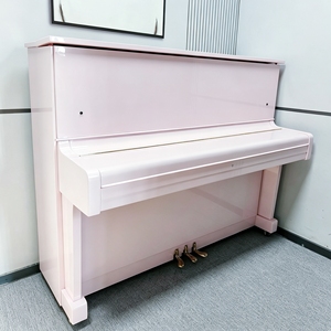 Piano Vertical Yamaha U1E Rosa Clásico, Importado de Japón, Artesanía Superior, Acabado Rosa de Alta Calidad, Rendimiento Suave - Product Image 2
