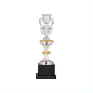 Souvenir Gifts Custom Crystal Glass Trophy With Metal Star Glass Trophy Awards Silver Plated Tournament Cups & Trophies Hot Sale