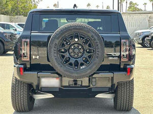 SUV Eléctrico Usado Limpio 2024 2X AWD R20 Volante a la Izquierda Cuero Oscuro ACC Sin Accidentes En Buen Estado - Product Image 6