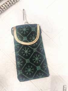 กระเป๋าถือปักลายสำหรับผู้หญิง | ที่คลุมมือถือที่ไม่ซ้ำใครสำหรับงานแต่งงานอินเดียโปรดปรานกระเป๋ามือถือสำหรับของขวัญคืนตามเทศกาลสำหรับแขก - Product Image 3