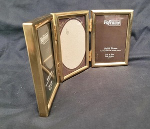 Cadre photo élégant à 3 volets en or, porte-photo décoratif élégant, présentoir de table pour bureau à domicile, cadeau de mariage - Product Image 5