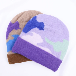 Bonnets Slouchy Jacquard Faits à la Main Personnalisés Avec Écusson Tissé Personnalisé Bonnets Designer Doublés En Satin Tricotés Avec Logo Personnalisé - Product Image 3