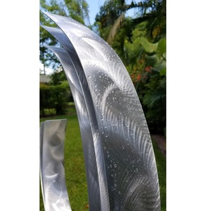 Figurines et sculptures abstraites modernes faites à la main Artisanat en métal - Product Image 6