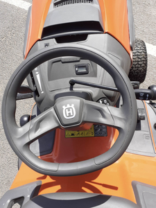 เครื่องตัดหญ้า Husqvarna R 316TsX คุณภาพพรีเมียม ระบบขับเคลื่อนสี่ล้อ ใช้เชื้อเพลิงเบนซิน/แก๊สโซลีน พร้อมจำหน่ายในราคาถูก - Product Image 4