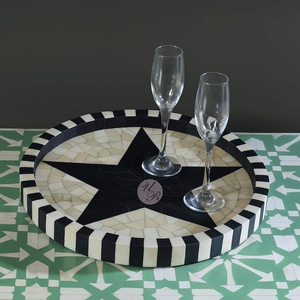 Plateau de service rectangulaire décoratif en os incrusté avec un motif rayé noir, fait main, décoration d'intérieur - Product Image 3