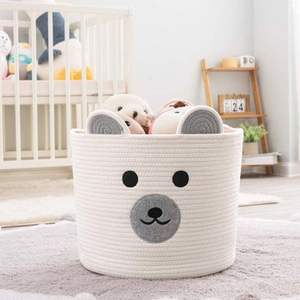 Cesta Grande de Macramé para Almacenamiento de Ropa, Hecha con Cordón de Algodón Resistente y Estética Minimalista para el Hogar - Product Image 3