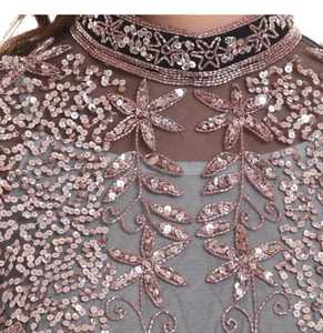ชุดเดรสปาร์ตี้ตอนเย็นผ้าชีฟองประดับด้วยลูกปัดประดับด้วยเลื่อมหรูหราพร้อมเสื้อคลุมประดับพู่ประดับด้วยลูกปัดสำหรับใส่ไปคลับดีไซน์ระยิบระยับมาก - Product Image 1