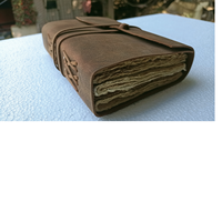 Journaux en cuir antique sur mesure avec sangle cravate faite avec vieilli vieux look finition antique coton papiers faits à la main agate