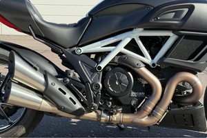 สภาพเหมือนใหม่ - พร้อมขับขี่ - ดูคาติ ดีอาเวล คาร์บอน ปี 2015 - Product Image 6