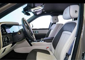 Rolls-Royce Cullinan 2025 SUV Nuevo/Usado, Gasolina/Diésel, en Venta - Product Image 3