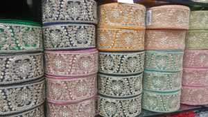 Rubans et lacets brodés à la machine de 6 pouces de largeur, fabriqués sur mesure, de différents modèles et couleurs pour robes de mariée - Product Image 6