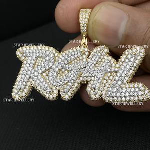 Colgante personalizado de Plata de Ley 925 Iced Out VVS Moissanite, colgante de moissanite VVS Iced out, colgante de letra VVS Moissanite, - Product Image 1