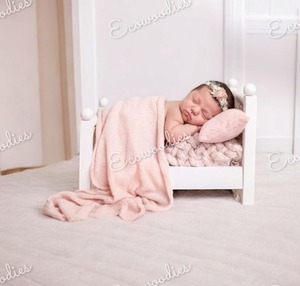 Premium Newborn Photography Bed Props Cuna de madera/Cuna para uso en interiores y exteriores para dormitorio y sala de estar - Product Image 4