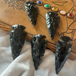 Vente en gros de pointes de flèches en obsidienne noire naturelle, pierre de cristal de guérison pour la décoration, le nettoyage de l'énergie et l'utilisation spirituelle - Product Image 1