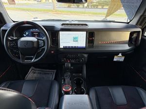 Ford Bronco Raptor 4WD 2024 incroyablement parfait avec faible kilométrage en stock, proposé à un prix incroyable que vous ne voudrez pas manquer - Product Image 4