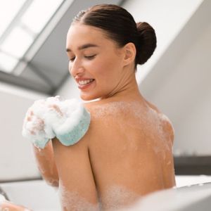 Gel de Ducha y Baño Listo para Usar de 500 ml, Base Nutritiva y Blanqueadora, Variedad de Aromas Químicos: Fresa, Jazmín, Pepino, Lavanda, Limón - Product Image 1
