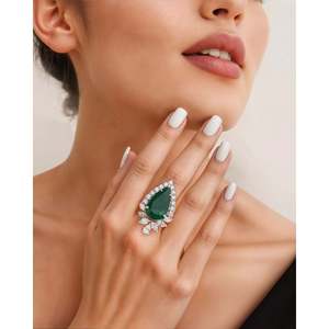 Bague en acier inoxydable avec zircon en forme d'étoile, bijoux de mode pour mariage - Product Image 1