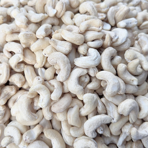 Prix des noix de cajou directement de l'usine dans le monde entier, noix de cajou WW180 Vietnam Santigo Ltd avec emballage personnalisé - Product Image 1