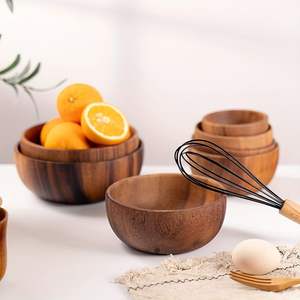 Bols de service en bois de style ferme rustique conçus pour les repas décontractés et formels avec un attrait intemporel - Product Image 3