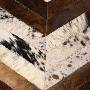 Tapis ronds en cuir de vachette les plus vendus Tapis ronds en cuir de vachette de taille personnalisée en matériau durable de marque privée - Product Image 5