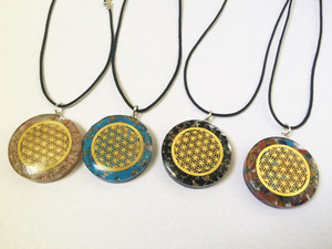 Nouveau pendentif en orgonite turquoise attrayant avec cordon, produits en orgone à prix raisonnable de Amayra Crystals - Product Image 5