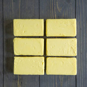 Mantequilla sin Sal 82% Pura 100% Leche de Vaca / Mantequilla Ghee de Vaca Pura / Mantequilla sin Sal de Alta Calidad Mantequilla con y sin Sal en Venta - Product Image 3