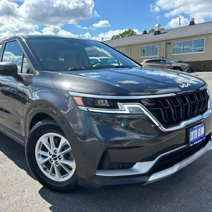 2022 Kia Carnival LXS - Product Image 1