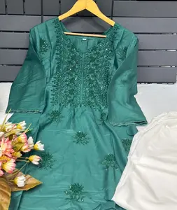 Indian Manufacture and Wholesale Price Casual and Daily Wear Kurtis with Fancy Embroidery Work Cheap Price Indian Dress and Sari