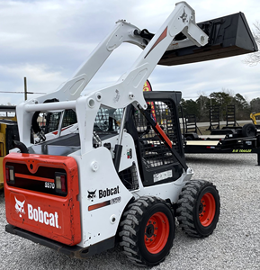 Minicargadora Bobcat S570 usada, 61HP, 1.5 toneladas, elevación vertical, equipo de construcción con dirección hidráulica. - Product Image 5