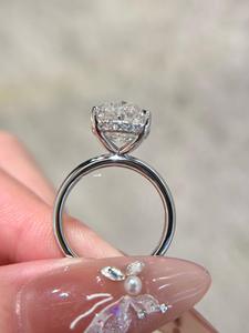 แหวนหมั้นเพชรรูปวงรีสำหรับปลูกในห้องปฏิบัติการ3CT ได้รับการรับรองจากหินตรงกลางดีไซน์โซลิแทร์คลาสสิกในทองคำ14K - Product Image 5