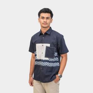 Camisa de Camuflaje para Hombre Más Vendida, Azul Marino, Manga Corta, Algodón Orgánico, Diseño Casual Moderno y Minimalista, Patrones Únicos - Product Image 6