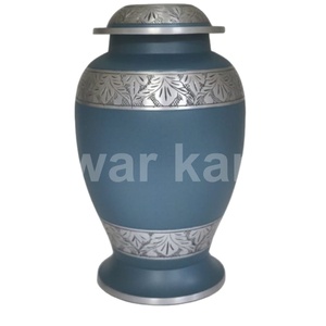 การออกแบบที่ไม่ซ้ํากันที่ทําด้วยมือโลหะเผาศพ Urn ควันสีฟ้าเงินแกะสลัก Urns เศษเพลิงสําหรับเถ้า - Product Image 1