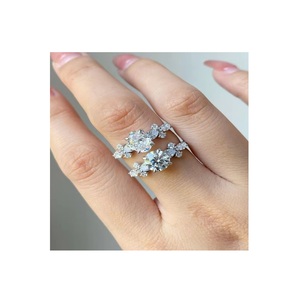 Bonne qualité VVS rond blanc laboratoire cultivé 10K 14K 18K Solitaire anneau avec fantaisie Style diamant fiançailles mariage bague en or - Product Image 1