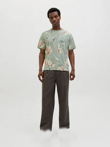 Camiseta inspirada en ropa de calle para hombre, proveedor de ropa personalizada para uso diario de moda y ropa informal cómoda, suministro al por mayor - Product Image 3