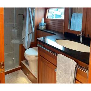 Sabre 58 Salon Express 2021, Casco de Fibra de Vidrio, 24.3m, 400hp, Motor a Gasolina, 35.0-40.0 nudos - Product Image 5