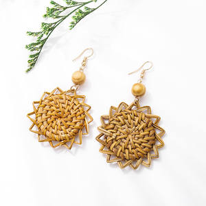 Tendance chaude 2024 boucle d'oreille en rotin artisanat-boucle d'oreille en rotin boucle d'oreille tissée à la main du Vietnam à l'usine - Product Image 4