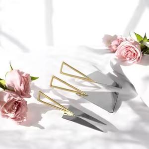 ชุดมีดสแตนเลสพร้อมด้ามทองเหลืองหล่อ ชุด 2 ชิ้น สำหรับชีส - Product Image 2